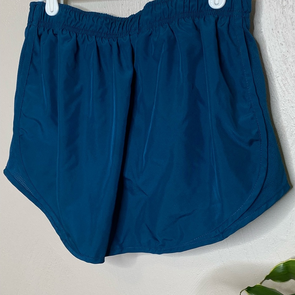 NIKE Blue DriFit Running Women’s Shorts size Medium - Picture 6 of 6